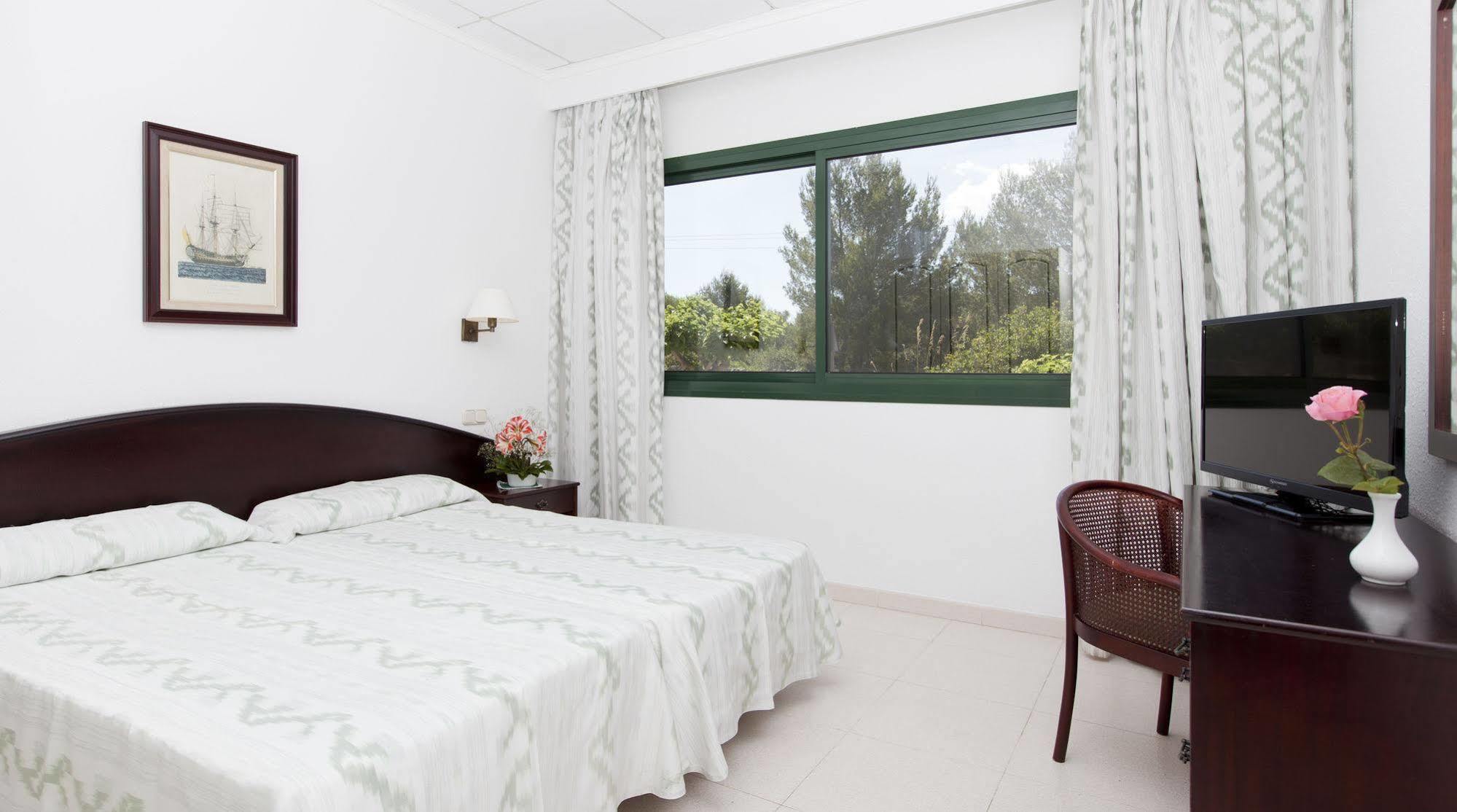 Son Bou Apartments ภายนอก รูปภาพ